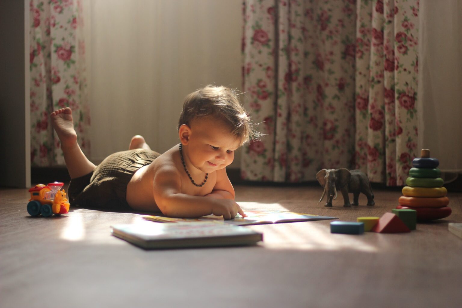 Lire une histoire à son enfant avant de se coucher