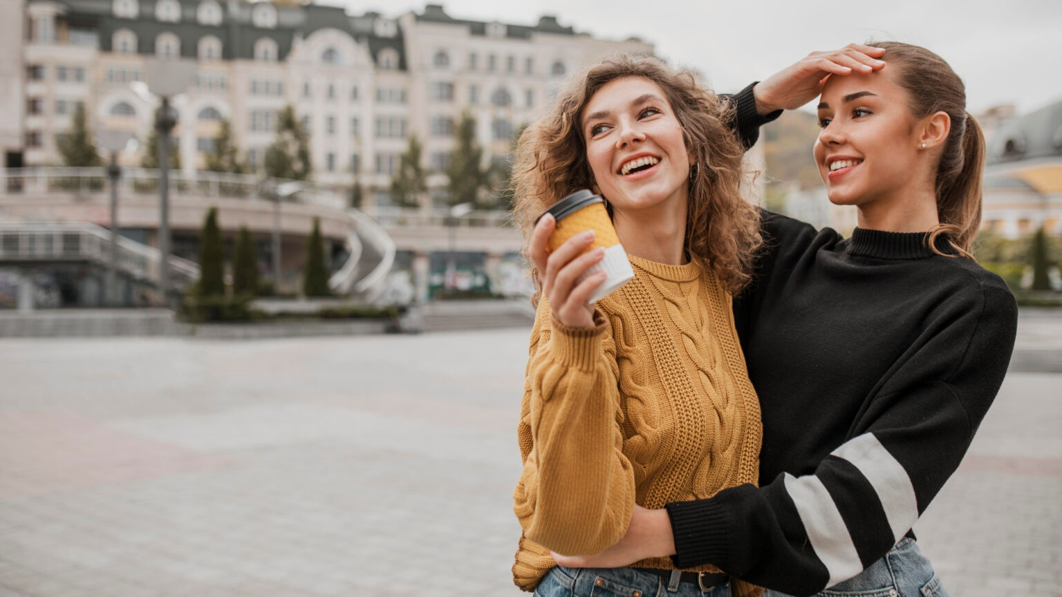 Les Français et le bonheur en 2025 : entre satisfaction individuelle et pessimisme collectif