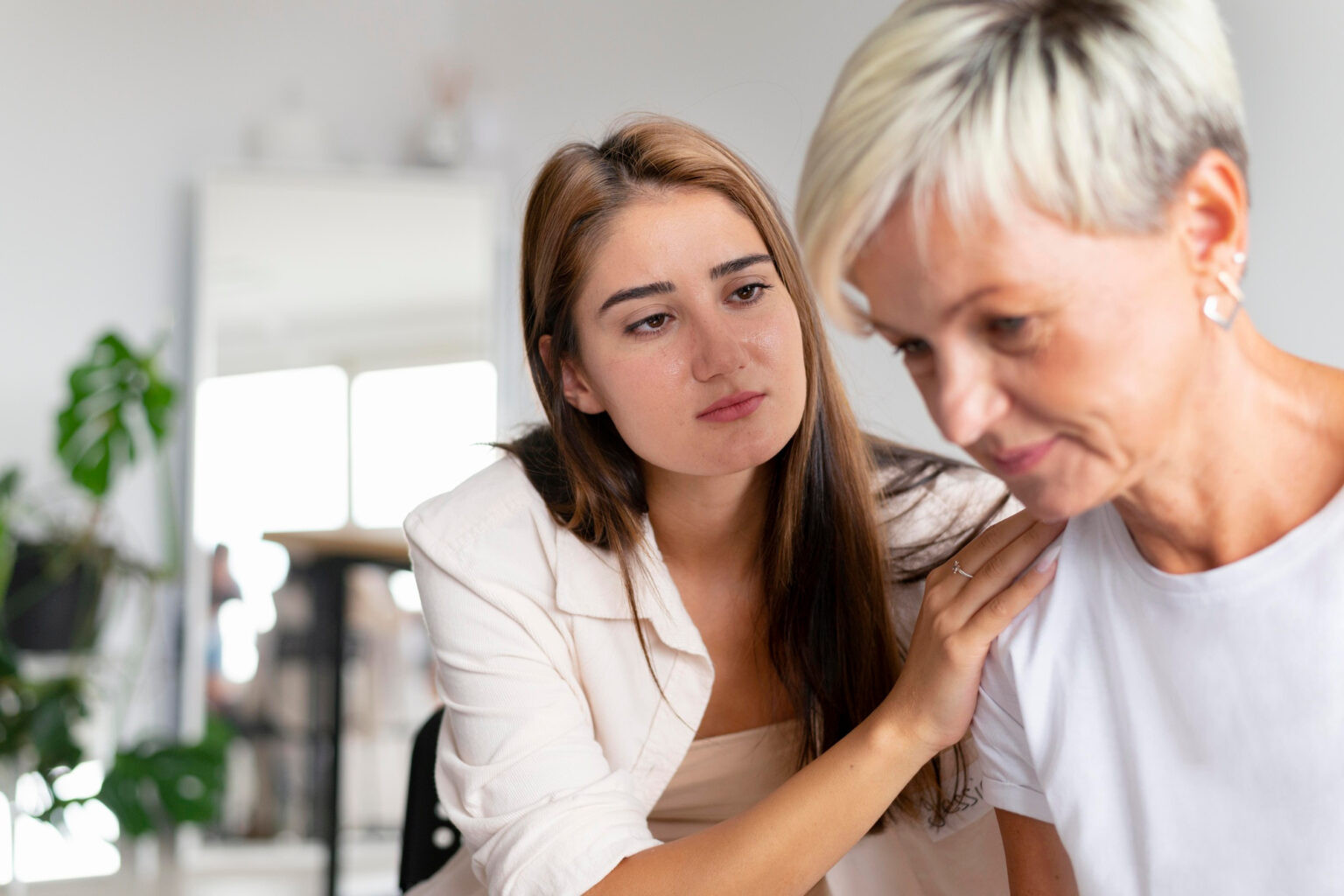 Je culpabilise de ne pas aimer ma mère : que faire ?